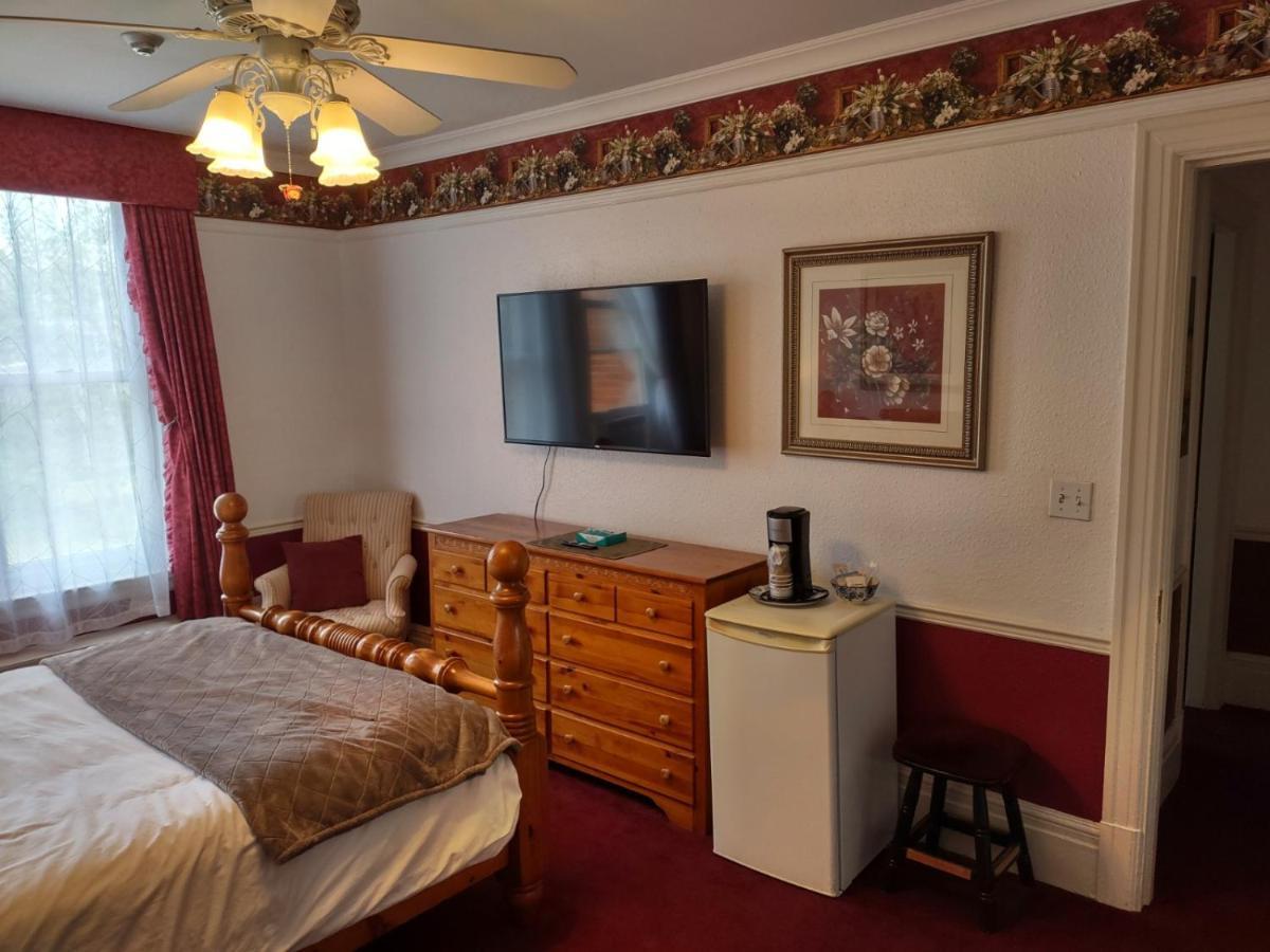 The King George Inn 코복 외부 사진