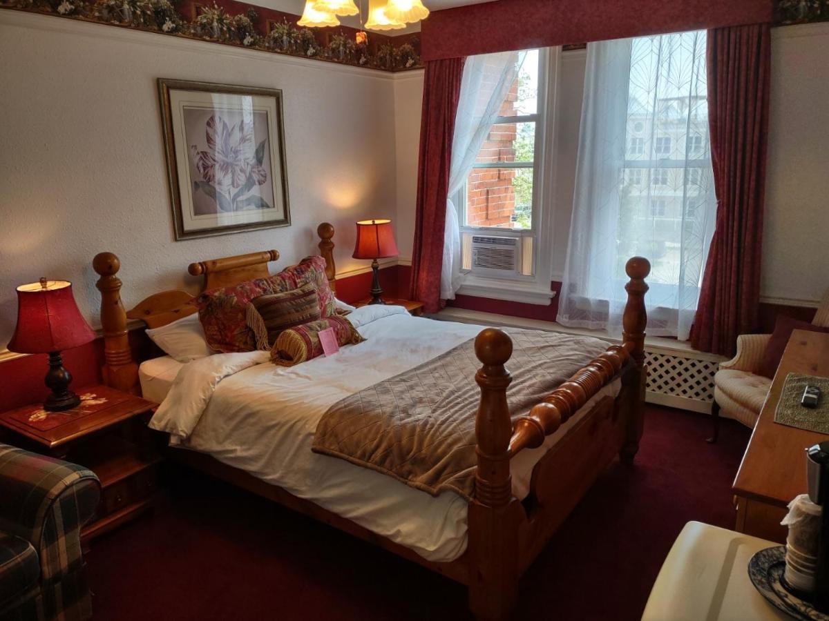 The King George Inn 코복 외부 사진